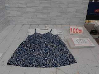 中古品　子供服　１００㎝　3can4one 　重ね着風半袖ワンピース　２９８円