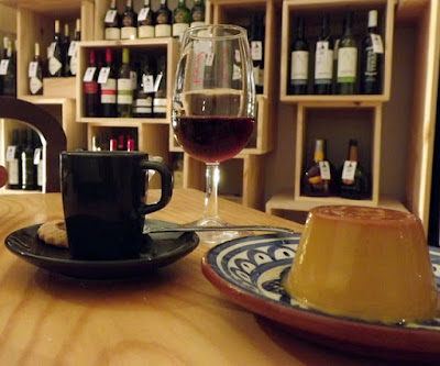 café, doce e vinho do Porto