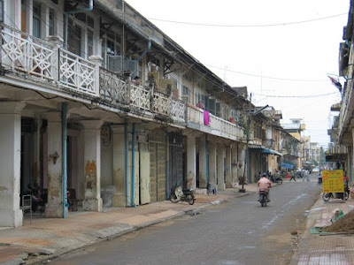 battambang-rue-architecture-coloniale