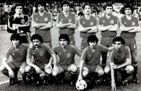 Selección de ESPAÑA - Temporada 1981-82 - Arconada, Alexanco, Tendillo, Perico Alonso, Gordillo, Camacho; Uralde, Satrústegui, Zamora, López Ufarte y Ricardo Gallego - ESPAÑA 2 (Tendillo y Alexanco), SUIZA 0 - 28/04/1982 - Partido amistoso - Valencia, estadio Luis Casanova - Alineación: Arconada; Camacho, Alexanco, Tendillo, Gordillo; Ricardo Gallego (Tente Sánchez, 46'), Perico Alonso, Zamora (Urquiaga, 46'); Uralde, Satrústegui y López Ufarte (Saura, 57')