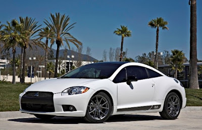 2012-Mitsubishi-Eclipse-SE-Side-and-Front-View