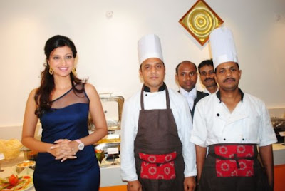 hamsa nandini spicy in blue skirt at food festival hot images