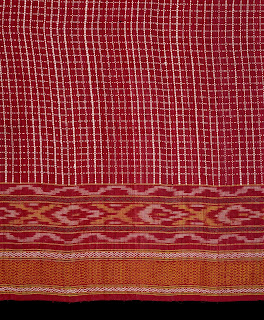 A closeup if Warp Ikat borders woven in Thanjavur