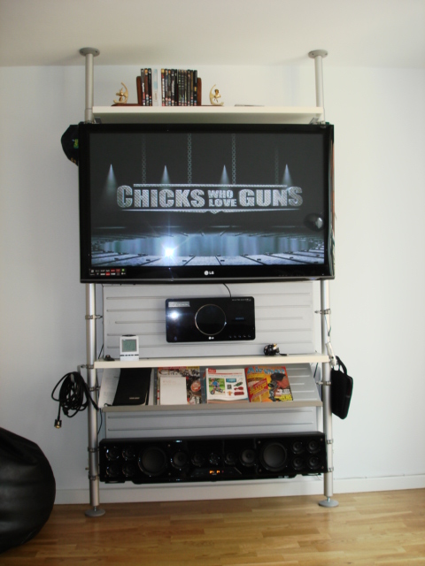 Stolmen Plasma TV & gadget mount