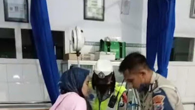 Satuan Polisi Lalulintas di Malang Tolong Ibu Hamil