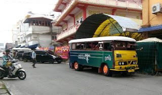 Bus kayu