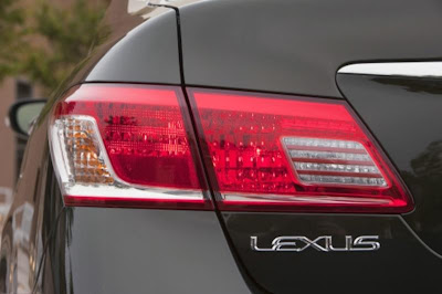2010 Lexus ES 350 Taillight