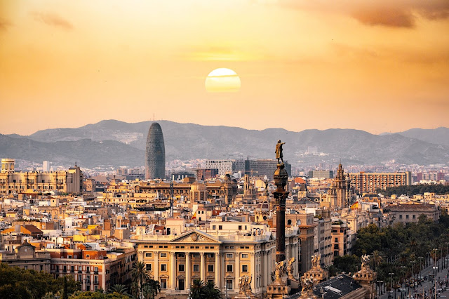 Barcelona on a Budget: Seeing The City on a Shoestring!