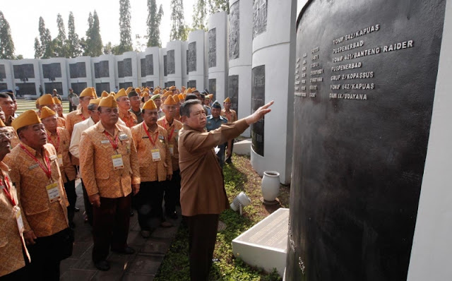 Presiden Kukuhkan 44 Pengurus Legiun Veteran RI