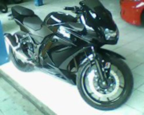 Dijual Sepeda Motor KAWASAKI NINJA 250 Tahun 2009 title=