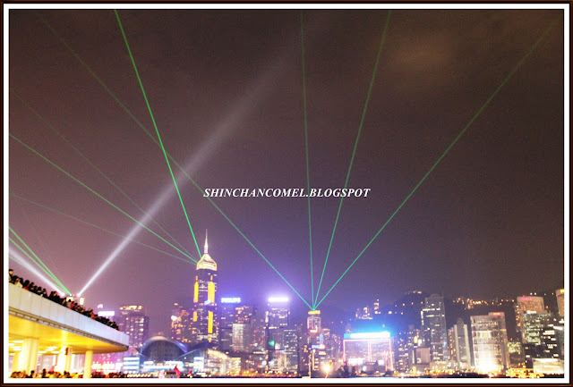 gambar victoria harbour laser show symphony of light hong kong persembahan pemandangan
