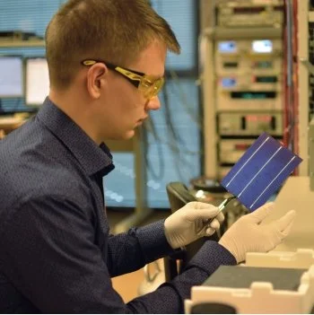 Switching Silicon in Solar Cells 