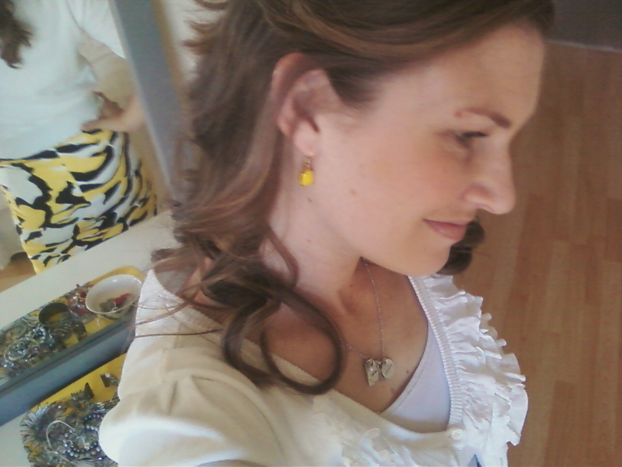 How cute are my earrings from IHOD ? They are so stinkin' cute, love ...