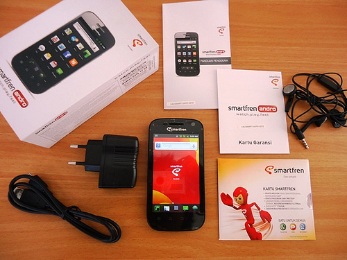 Review Smartfren Andro - Kelebihan Kekurangan Smartfren Andro