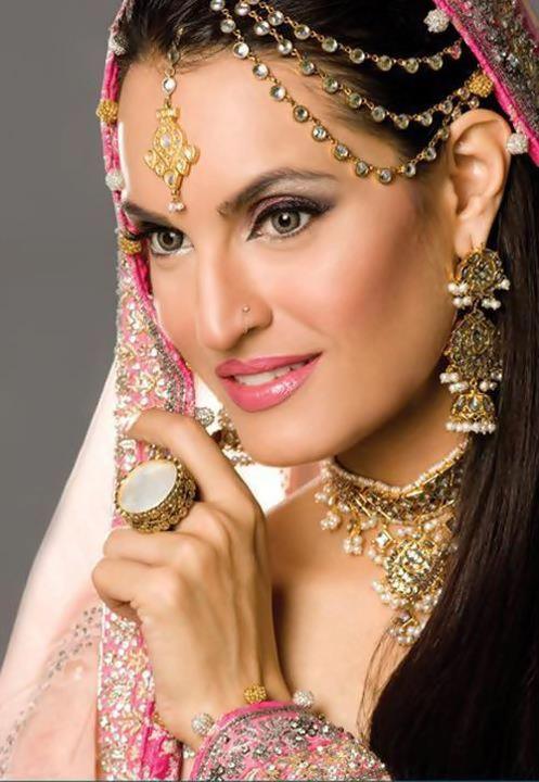 Nadia Hussain desktop Wallpapers