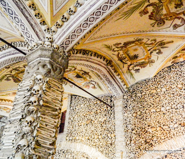 Capela dos Ossos em Évora, Portugal