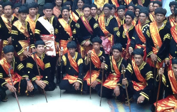 Pakaian Adat Sumatera Barat Padang dari Minangkabau dan 