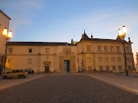 Universidad de Coimbra Exterior al anochecer