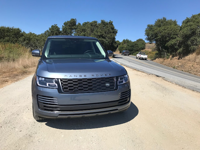 Front view of 2019 Range Rover HSE P400e