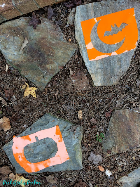 Make spooky stepping stones with chalk spray