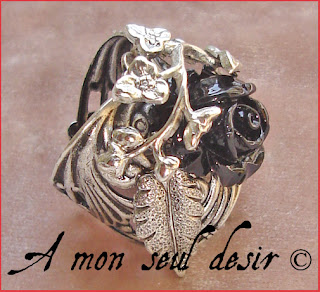 Bague gothique florale végétale rose noire gothic goth black rose flower ring 