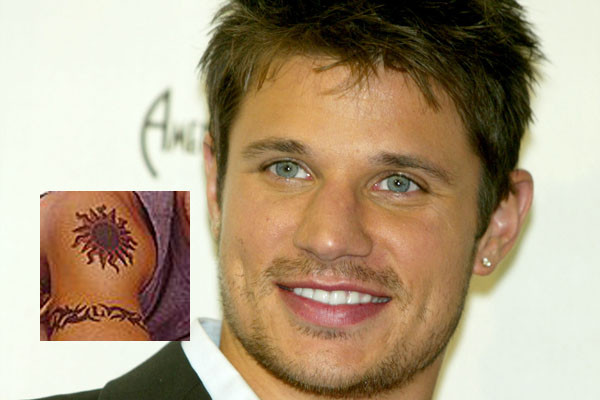 Nick Lachey tattoos