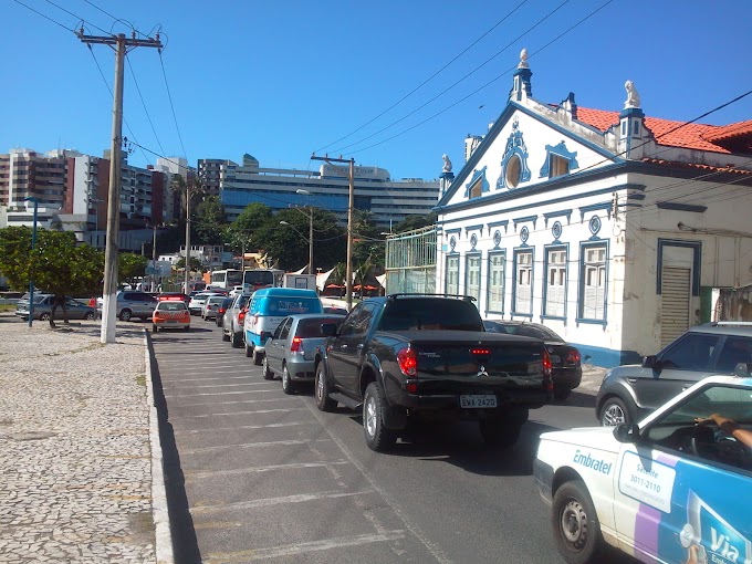 Transito parado no Rio Vermelho