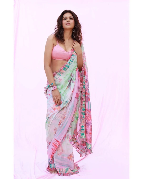 shraddha das saree cleavage pink blouse