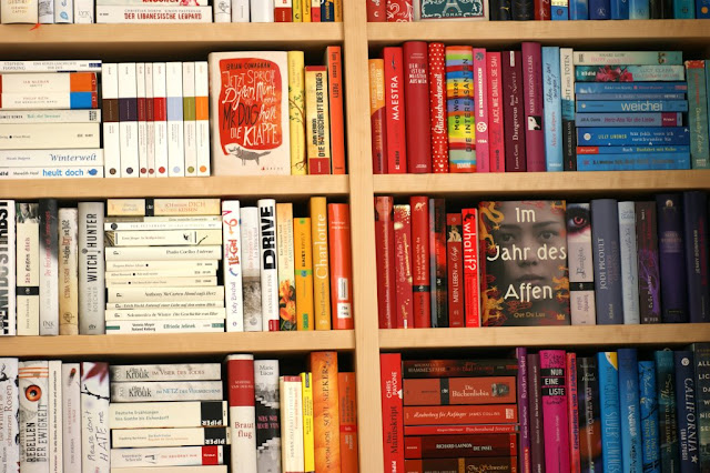 Bücherregal www.nanawhatelse.at