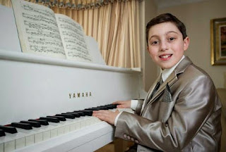 Anak ini Mendapatkan Ijazah Musik di Usia 11 Tahun Wow