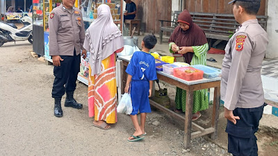 Pengamanan Pasar Ramadhan oleh Polsek Panteraja: Menjaga Keamanan Masyarakat Selama Bulan Suci