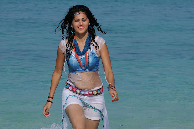 Tapsee Hot wet Stills from Daruvu