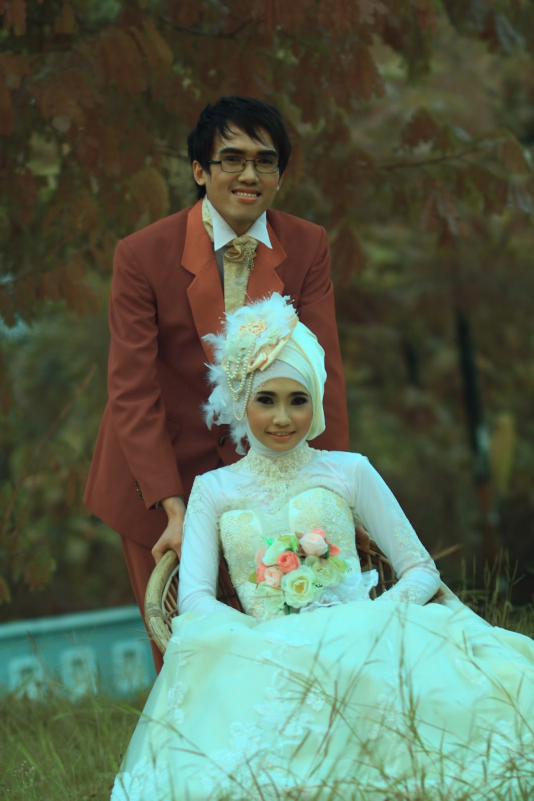 FOTO PRE WEDDING ANTARA BIDAN DAN PERAWAT TERBARU