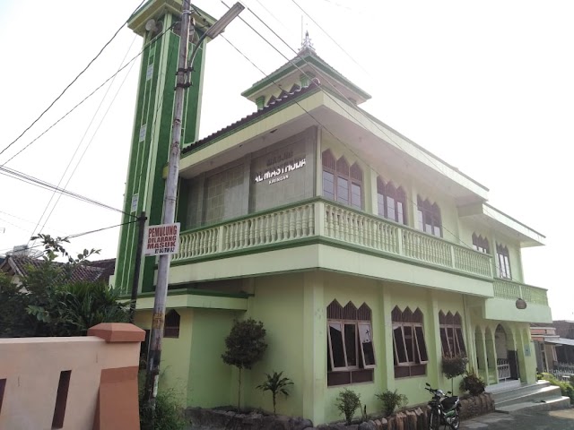 Kegiatan Bersih-bersih Masjid Al-Masyhuda Tidar Utara Magelang Selatan Kota Magelang