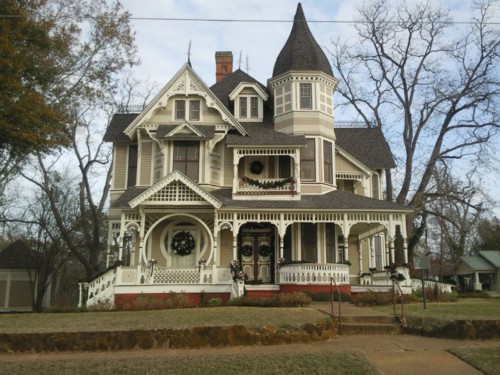 rent websites Victorian Style House | 500 x 375