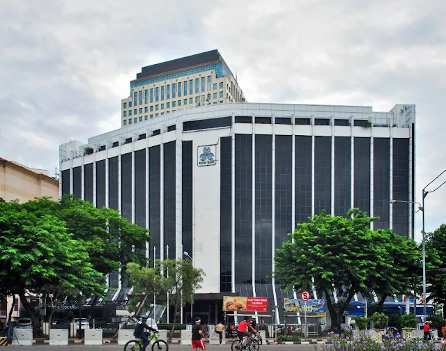 gedung instansi panin bank