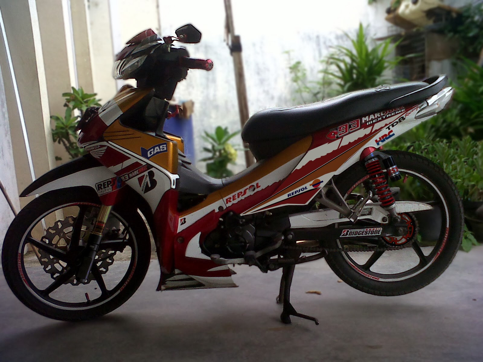 Foto Modifikasi Motor Revo Fit Injeksi Terkeren Dan Terbaru