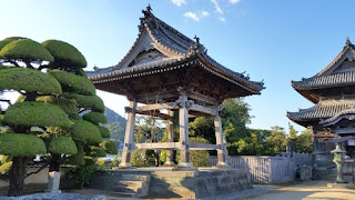 人文研究見聞録：四国八十八ヶ所15番札所 薬王山国分寺（阿波国分寺） ［徳島県］