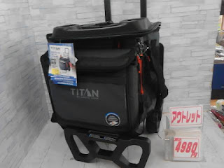 2622035　タイタン　60缶クーラーバッグ　キャリーカート付き　6345円　→　4980円