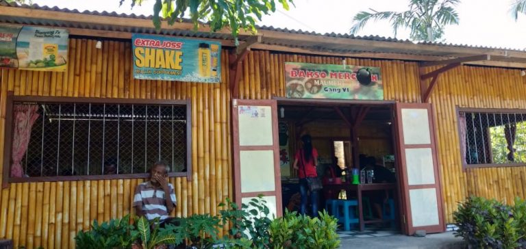 Warung Bakso Mercon Maumere-Nita