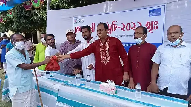 গাইবান্ধায় কোরবানীর মাংস পেল ৩ হাজার পরিবার