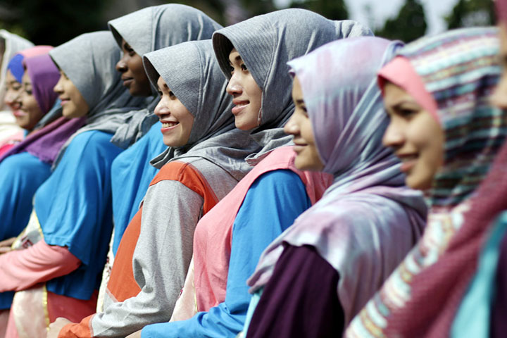 Ketika Muslimah Berdandan — Jurnal Islampedia  Info 