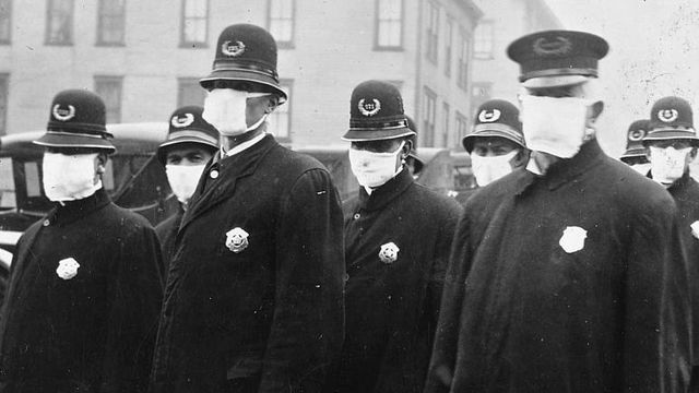 La historia de la mascarilla: Una barrera frente al contagio que ha evolucionado durante siglos