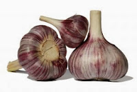 Garlic is one of the best detoxifying foods