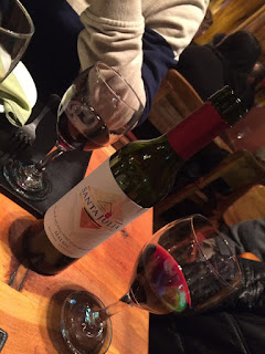 Vinho argentino no restaurante Familia Weiss em Bariloche