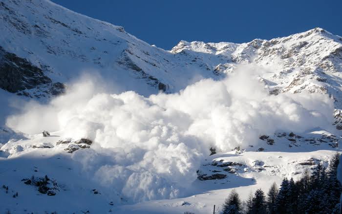 Avalanche warning issued in 10 districts of J&K