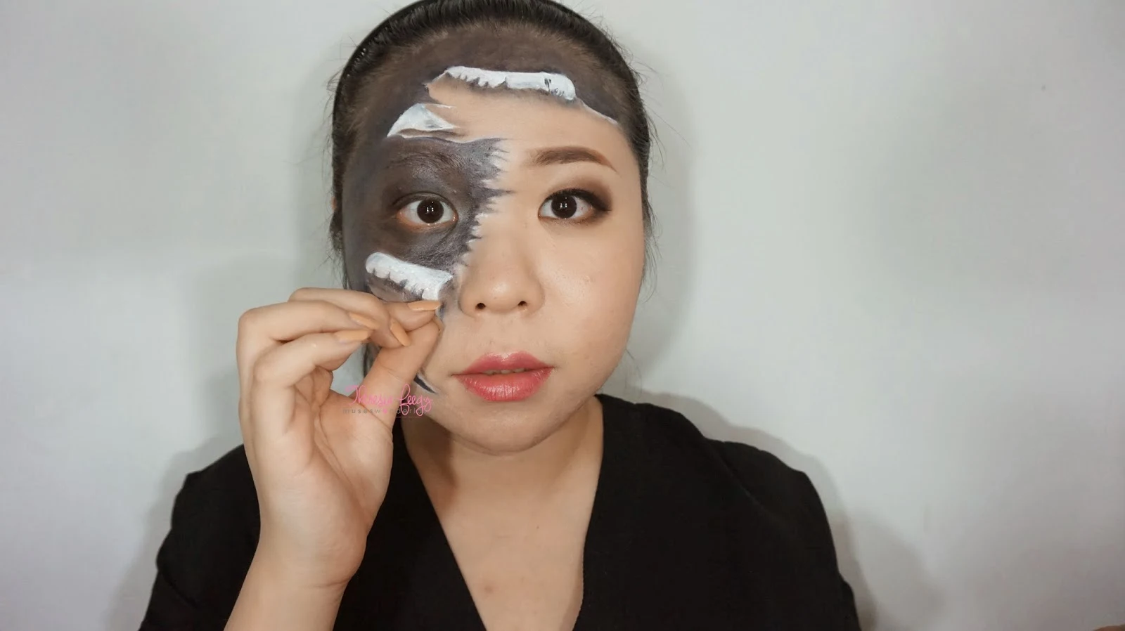 THE AMAZING POWER OF MAKEUP PAPER RIPPED 3D ILLUSION ON SKIN