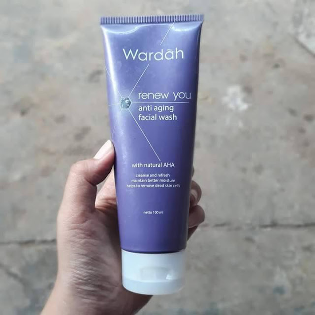 Wardah Facial Wash: Renew You Anti Aging
