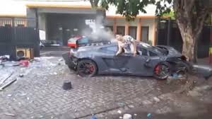 Lamborghini Penabrak Warung di Surabaya Hanya 150 Unit di Dunia