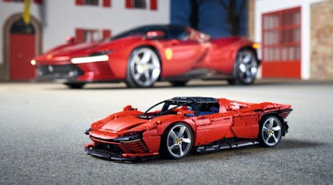 The Ferrari Daytona SP3 by Lego